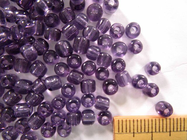 ガラス丸ビーズ(4mm)濃紫