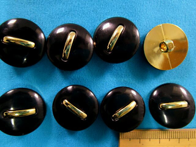 プラメタルボタン（21mm）黒×金