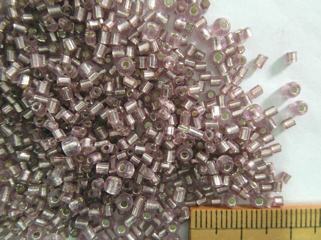 ガラスビーズ(2~3mm)薄アズキ