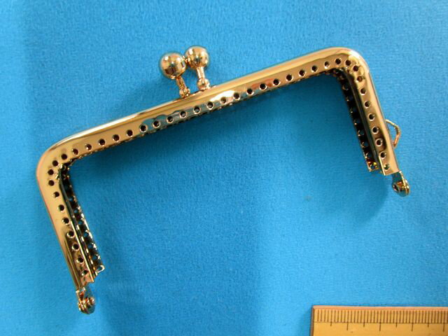 口金（穴あき　9.5cm）金