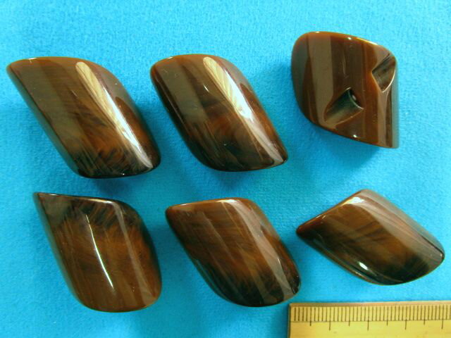 プラボタン（23mm）茶