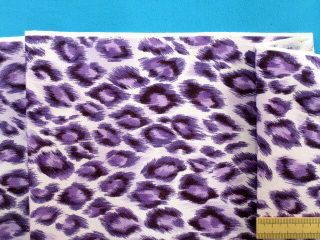 綿プリントオックス生地アニマルオフ白 紫 150cm幅 1．5m 