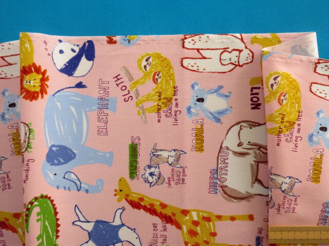 綿プリントオックス生地動物・ピンク（110cm幅　1m）