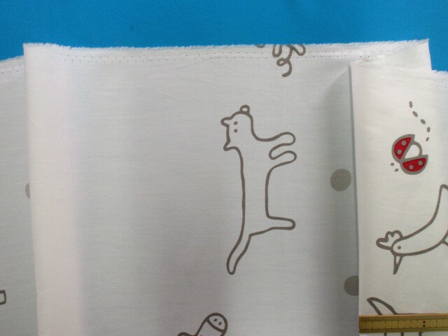 綿プリント生地動物・オフ白×グレー（110cm幅　2m）