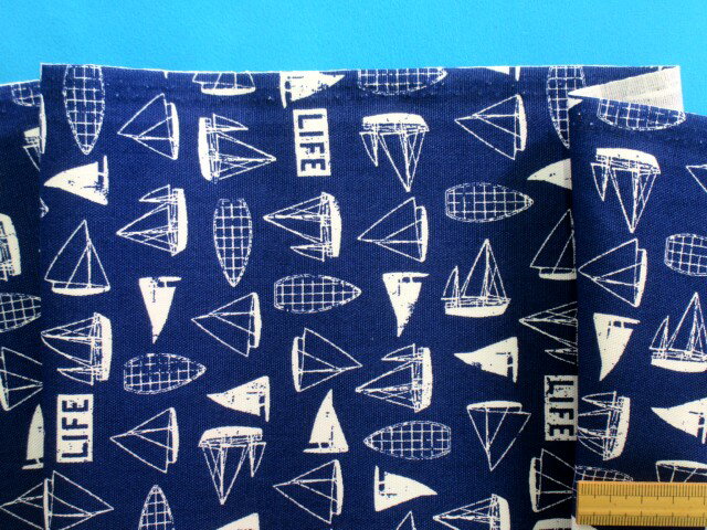 綿プリントオックス生地ヨット・紺（110cm幅　2m）