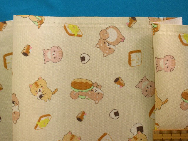 綿プリントオックス生地アイボリー×茶系（110cm幅　1m）