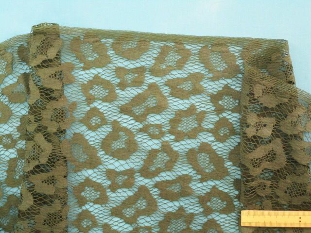 ラッセルレース生地アニマル・モスグリン系（115cm幅　2m）