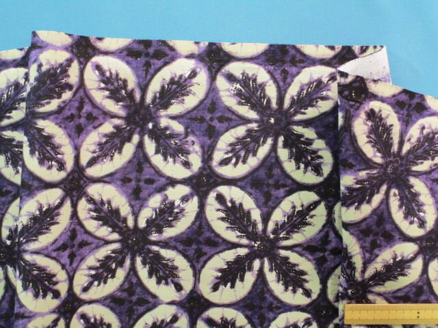 綿プリント生地花・紫（105cm幅　2m）