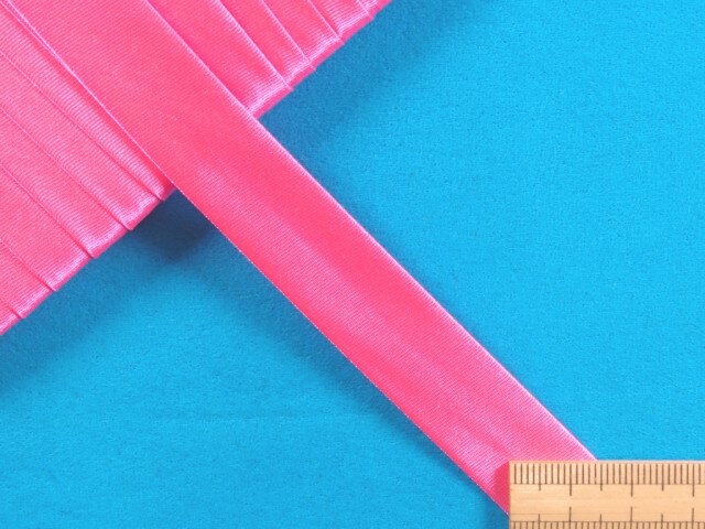 サテンバイアステープ（両折れタイプ）濃ピンク（18mm幅 10m巻）