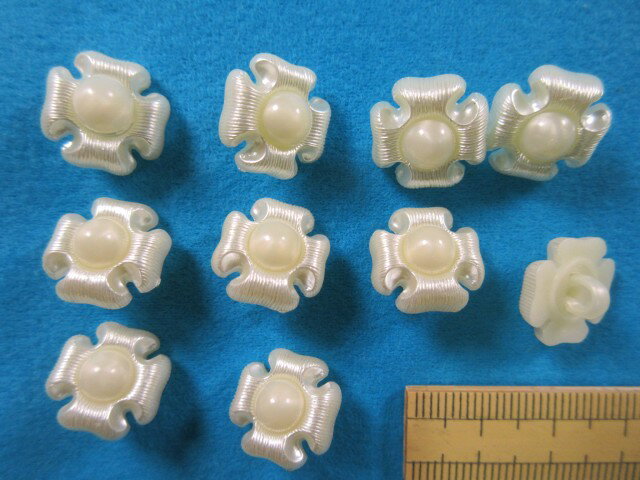 プラボタン（14mm）オフ白