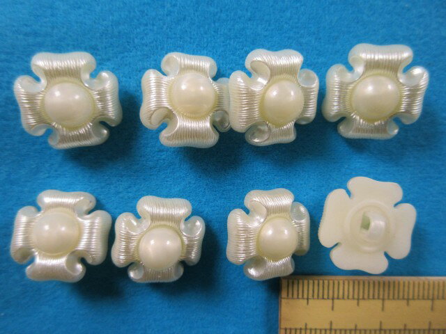 プラボタン（16mm）オフ白