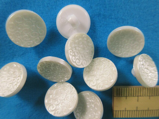 プラボタン　13mmアイボリー