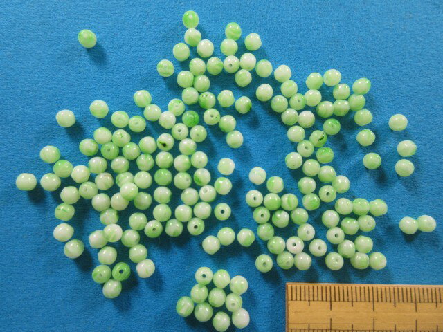 在庫処分チェコガラスビーズキミドリ系