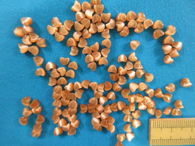 キャッツアイ（ガラスビーズ）約4×2mm茶系