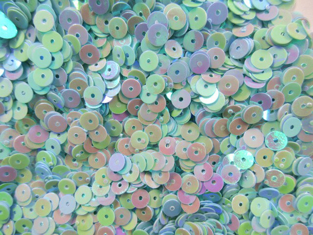 スパンコール　5mm（100g・10000枚）パール水色
