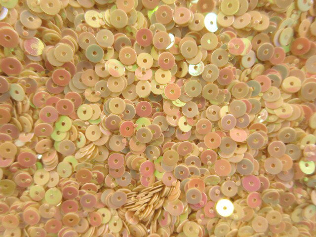 スパンコール　4mm（100g・25000枚）パール薄ピンクオレンジ系
