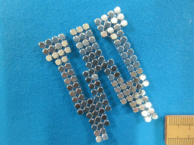 アルファベットメタルワッペン銀　小　W