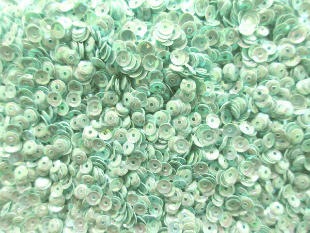 スパンコール　　亀甲　4mm（100g・25000枚）パール水色