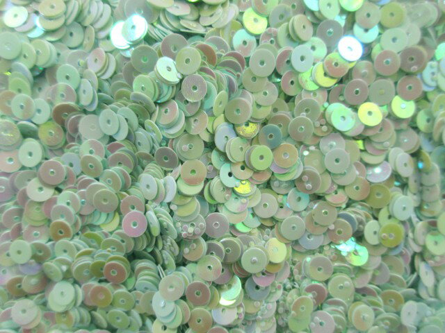 スパンコール　5mm（100g・10000枚）パール水色系