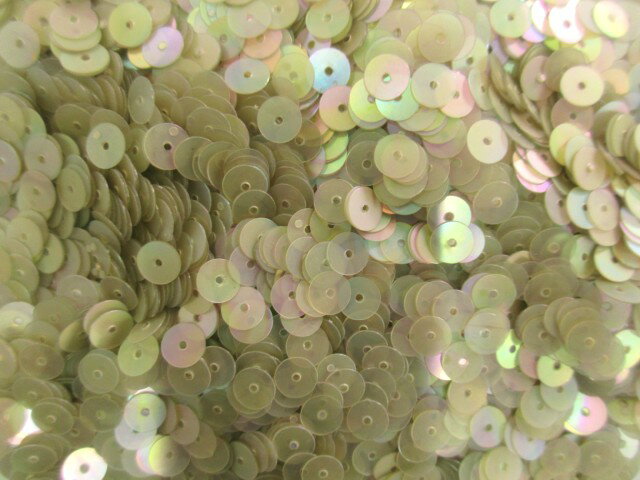 スパンコール　6mm（100g・7000枚）オーロラクリア渋薄グリン系