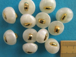 プラメタルボタン（11.5mm）オフ白×金