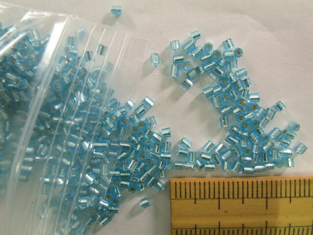 ガラス竹ビーズ(2mm×2mm)濃水系