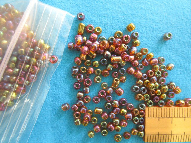 ガラス丸ビーズ(3mm)オーロラ茶系