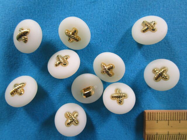プラメタルボタン（13mm）オフ白×金