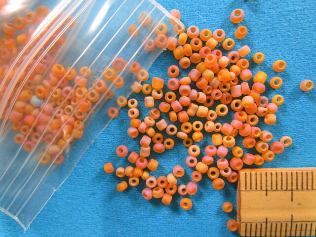 ガラス丸ビーズ(2mm)オレンジ×イエロー×ピンク系