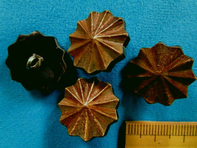 水牛ボタン（18mm） 茶系のサムネイル