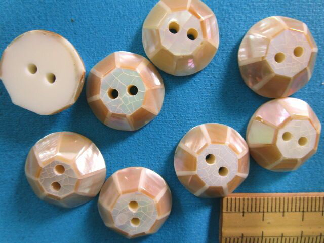 貝ボタン（18mm）のサムネイル