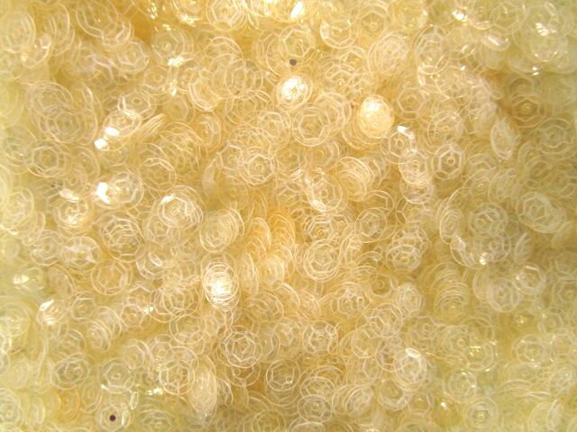 スパンコール　亀甲5mm（100g・10000枚）クリア薄クリームベージュ