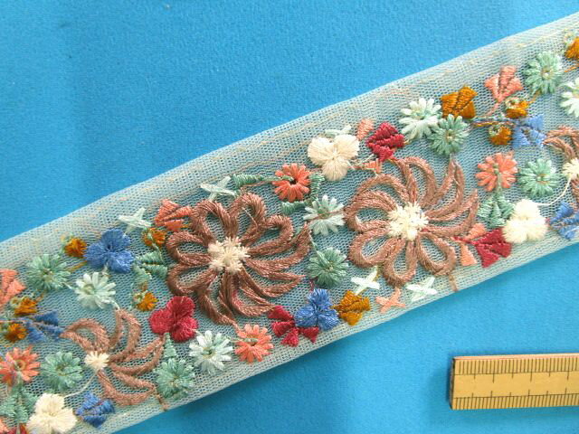 インド刺繍リボン（5.2cm幅 1m）薄グリン×茶