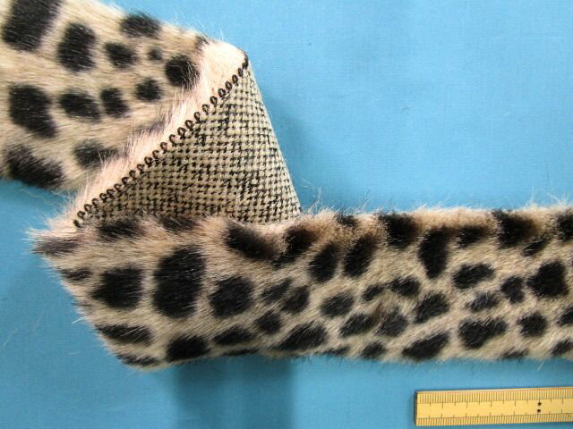 フェイクファーテープ（アニマル）薄茶×黒　2m　5cm幅