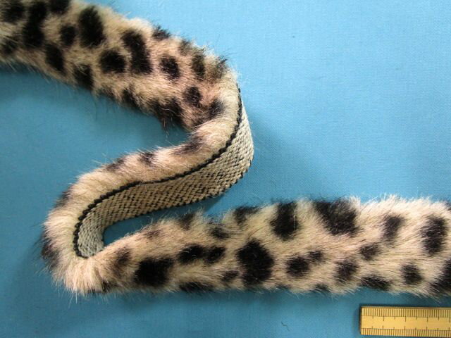 フェイクファーテープ（アニマル）薄茶×黒　2m　2.5cm幅