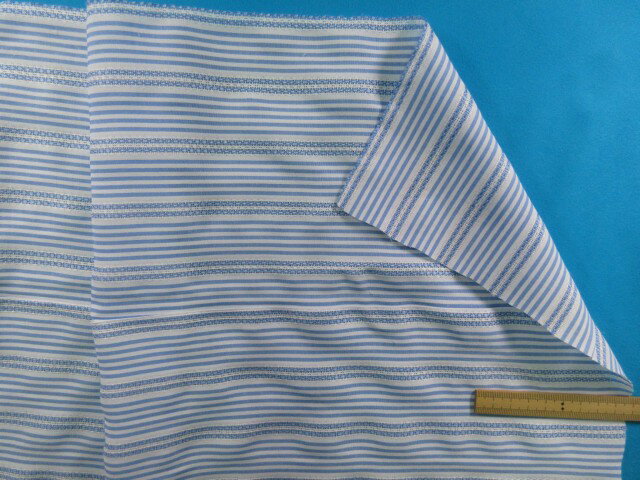 在庫処分綿ポリドビー生地（ボーダー）水色（26cm幅　2m）