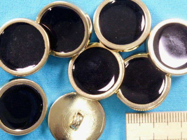 プラメタルボタン（21mm）黒×金