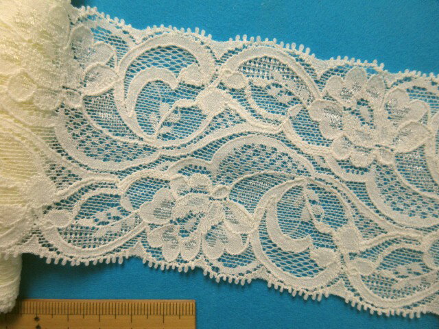 在庫処分ストレッチレース（7.3cm幅　5m巻）薄イエロー