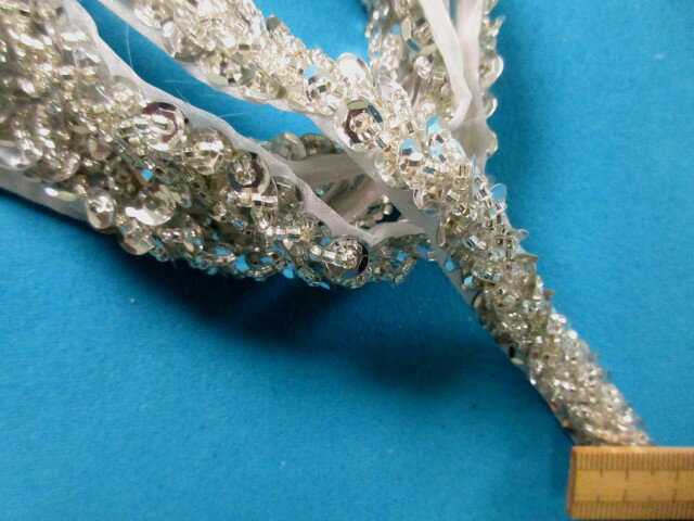 ビーズ・スパンコールブレード銀（1．6cm幅　1．5m巻）