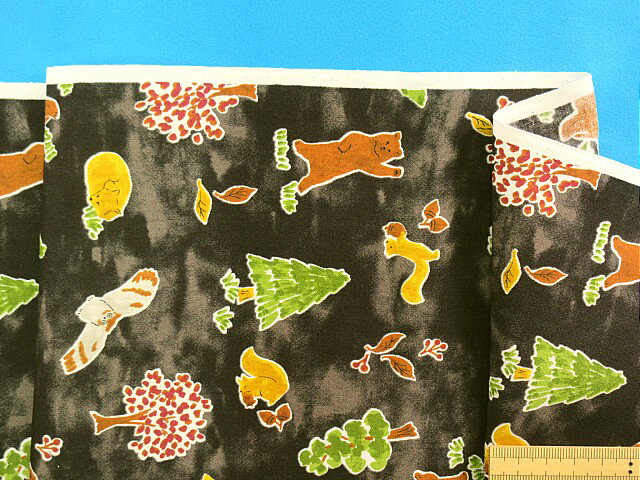 在庫処分綿プリント生地動物黒×茶（105cm幅　2m）
