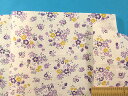 綿プリント生地イチゴ/小花オフ白×紫（110cm幅 2m）