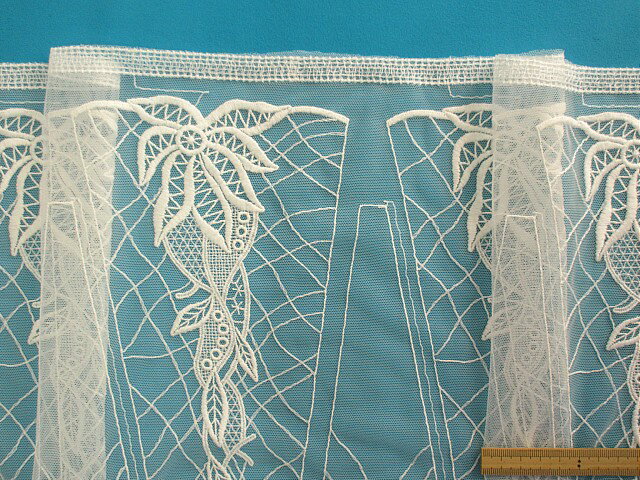 Tulle Lace - チュールレース生地オフ白（95cm幅　2m）