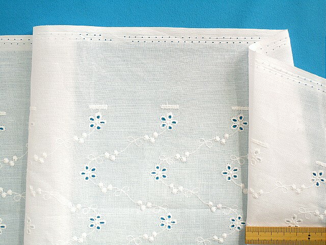 綿レース生地小花・白（128cm幅　1．5m）