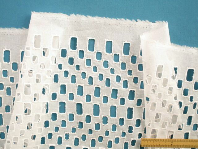 綿レース生地オフ白（110cm幅　2m）