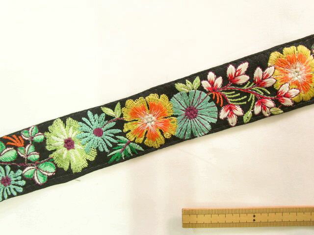 インド刺繍リボン（4.2cm幅 　1m）黒×薄グリン系×イエロー