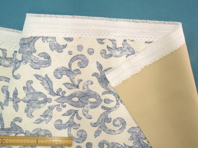 撥水加工生地(裏ゴム引き・完全防水)オフ白×薄ブルーグレー（150cm幅　1．5m）