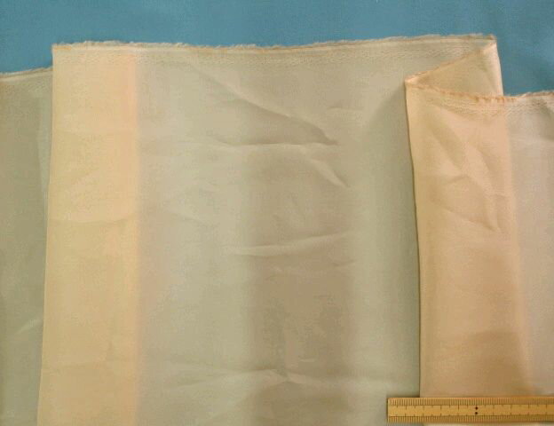 キュプラ裏地ベージュ（120cm幅　2mカット）