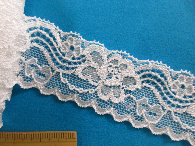 ストレッチレース（4cm幅 10m巻）オフ白