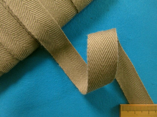 アクリルテープ（ソフトタイプ）（1.5cm幅 15m巻）濃渋ベージュ