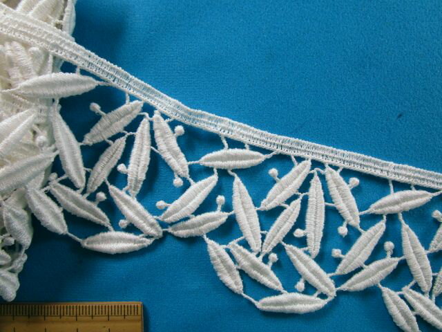 綿ケミカルレース（5.6cm幅 2m巻）オフ白